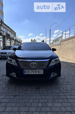 Седан Toyota Camry 2011 в Чернівцях