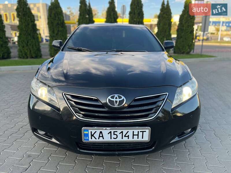 Седан Toyota Camry 2007 в Киеве