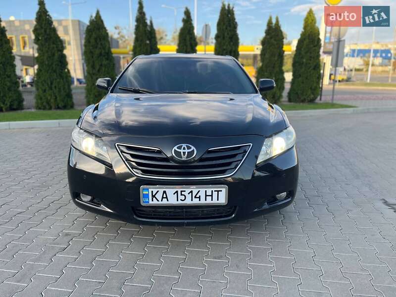 Седан Toyota Camry 2007 в Киеве