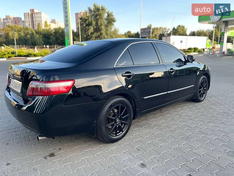 Седан Toyota Camry 2007 в Киеве