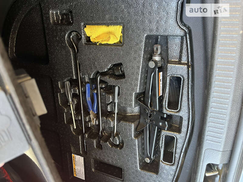 Седан Toyota Camry 2019 в Кривом Роге