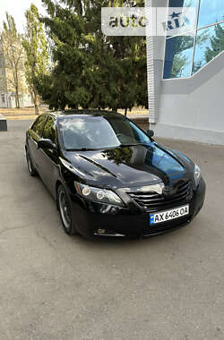 Седан Toyota Camry 2006 в Кривом Роге