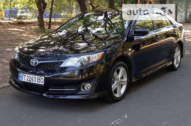 Седан Toyota Camry 2013 в Херсоне