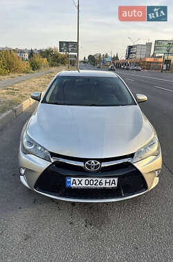 Седан Toyota Camry 2015 в Харькове