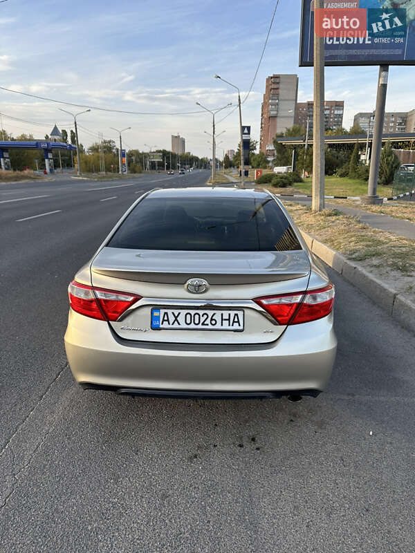 Седан Toyota Camry 2015 в Харкові