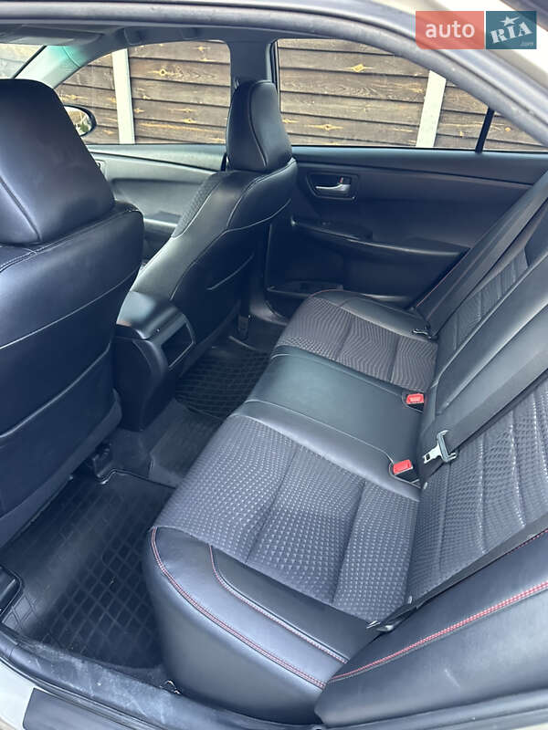 Седан Toyota Camry 2015 в Харкові