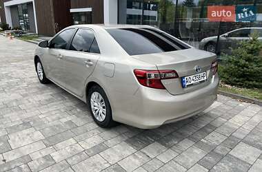 Седан Toyota Camry 2014 в Тячеве