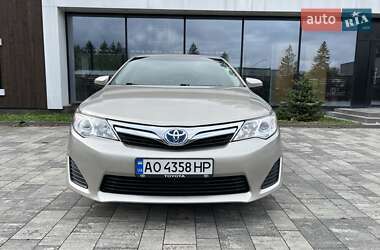 Седан Toyota Camry 2014 в Тячеве