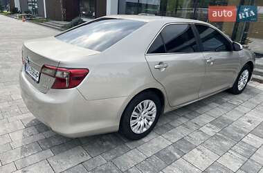 Седан Toyota Camry 2014 в Тячеве