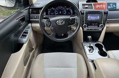 Седан Toyota Camry 2014 в Тячеве