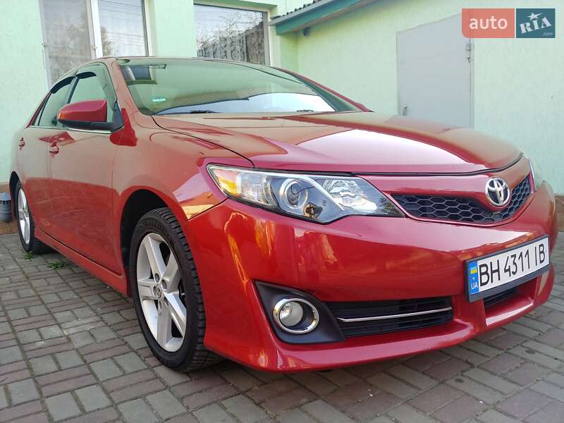Седан Toyota Camry 2012 в Одессе