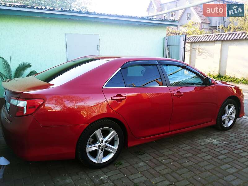 Седан Toyota Camry 2012 в Одессе