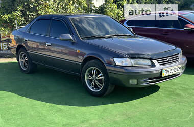 Седан Toyota Camry 1996 в Одессе