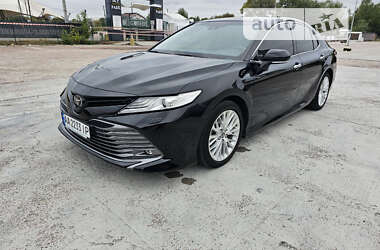 Седан Toyota Camry 2017 в Києві