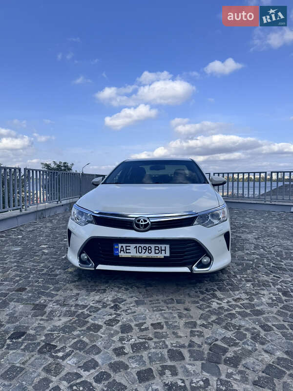 Toyota Camry 2017