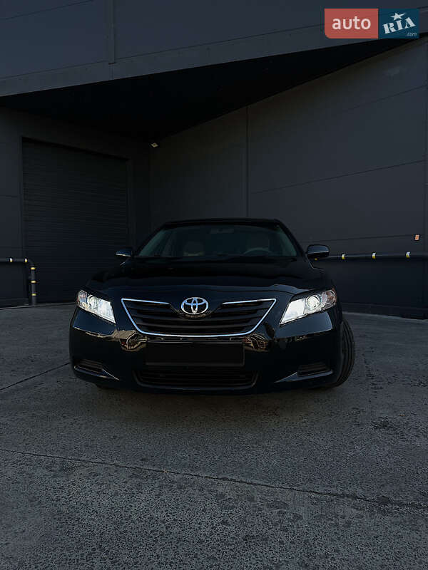 Toyota Camry 2011