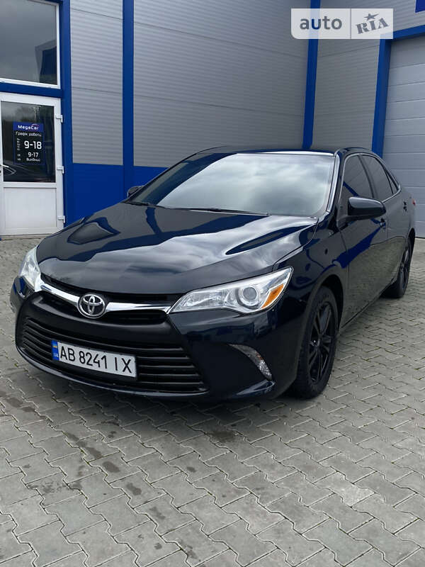 Седан Toyota Camry 2014 в Виннице