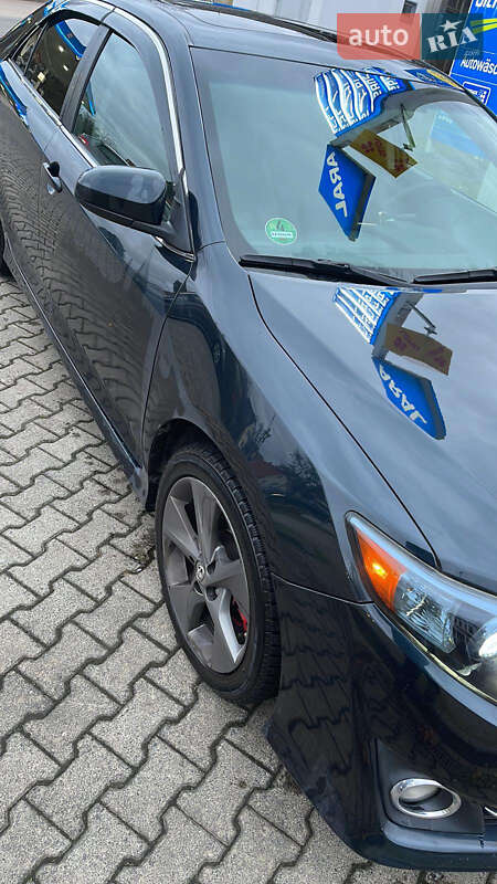 Седан Toyota Camry 2014 в Овручі