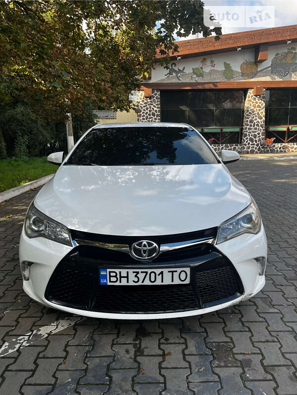 Toyota Camry 2016