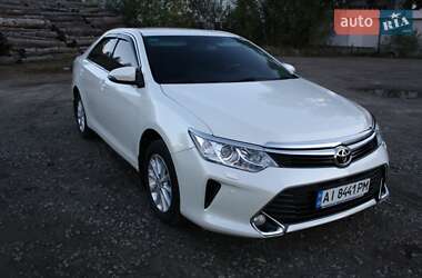 Седан Toyota Camry 2016 в Києві