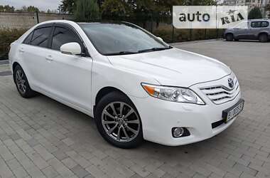 Седан Toyota Camry 2011 в Кременчуге