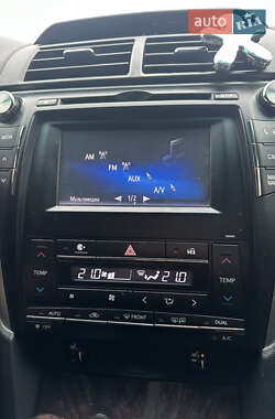 Седан Toyota Camry 2015 в 