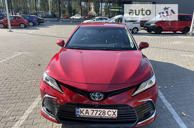 Седан Toyota Camry 2021 в Киеве