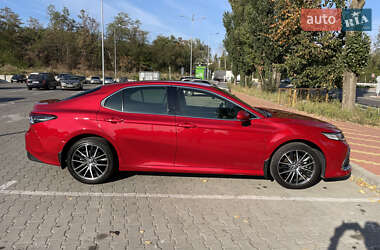 Седан Toyota Camry 2021 в Киеве