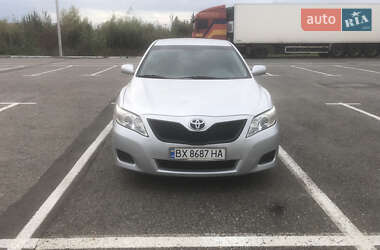 Седан Toyota Camry 2011 в Хмельницькому