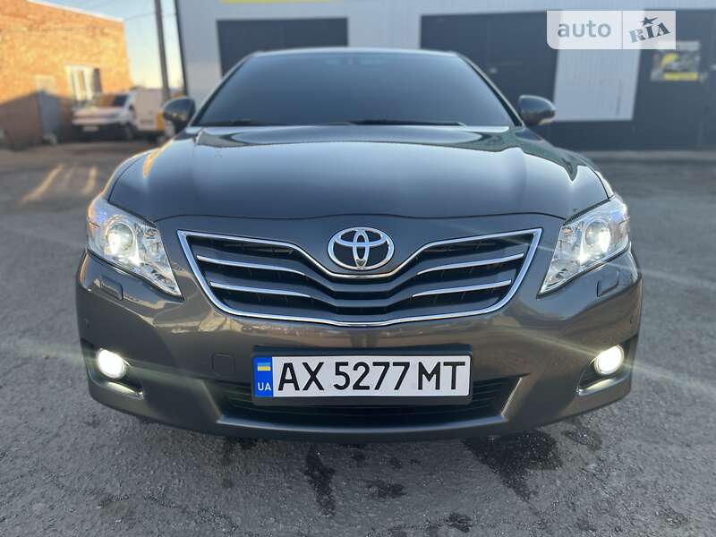 Toyota Camry 2011
