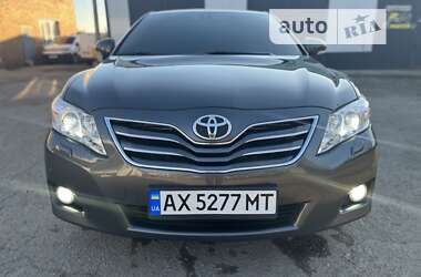 Седан Toyota Camry 2011 в 