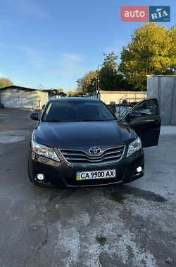 Седан Toyota Camry 2011 в Черкасах