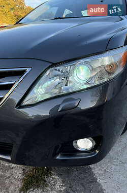 Седан Toyota Camry 2011 в Черкасах