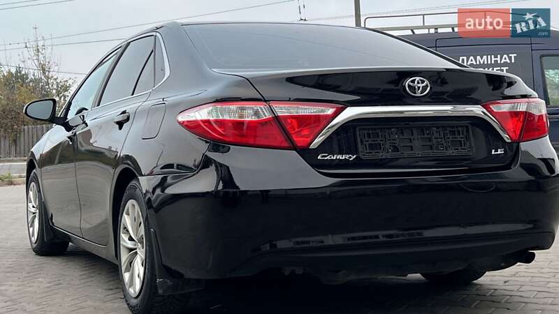 Седан Toyota Camry 2015 в Луцьку