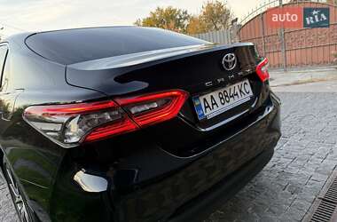 Седан Toyota Camry 2022 в Києві