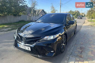 Седан Toyota Camry 2018 в 