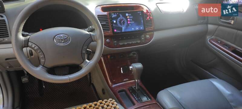 Седан Toyota Camry 2005 в Виннице