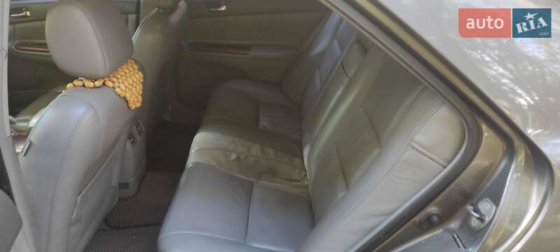 Седан Toyota Camry 2005 в Виннице
