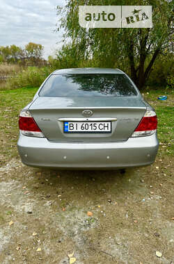 Седан Toyota Camry 2004 в Кременчуці