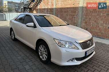 Седан Toyota Camry 2011 в Черновцах