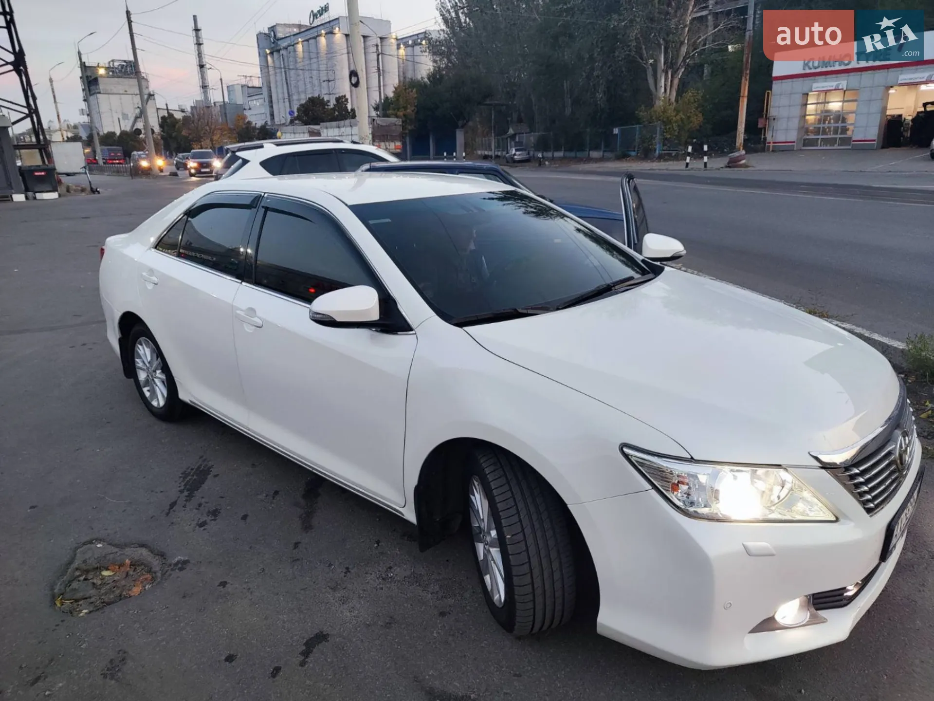 2012 Toyota Camry - мініатюра 3