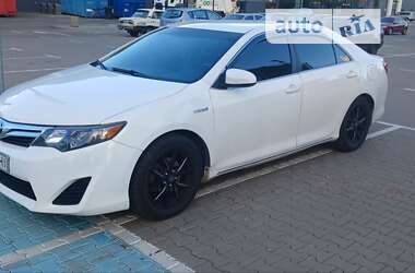 Седан Toyota Camry 2013 в Киеве