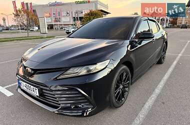 Седан Toyota Camry 2021 в Києві