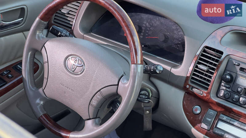 Седан Toyota Camry 2005 в Збараже