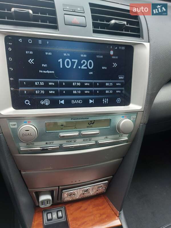 Седан Toyota Camry 2008 в Чернигове