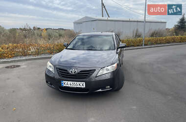 Седан Toyota Camry 2006 в Днепре