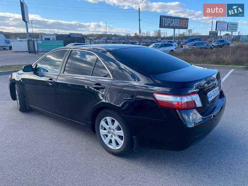Седан Toyota Camry 2007 в Киеве