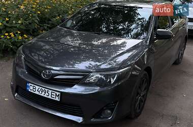 Седан Toyota Camry 2014 в Чернигове