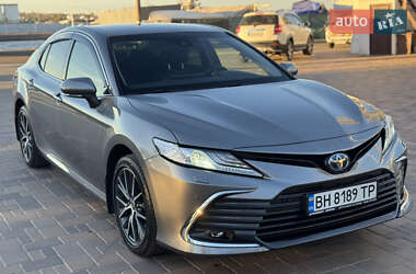 Седан Toyota Camry 2022 в Миколаєві