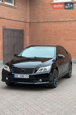 Седан Toyota Camry 2012 в Дніпрі